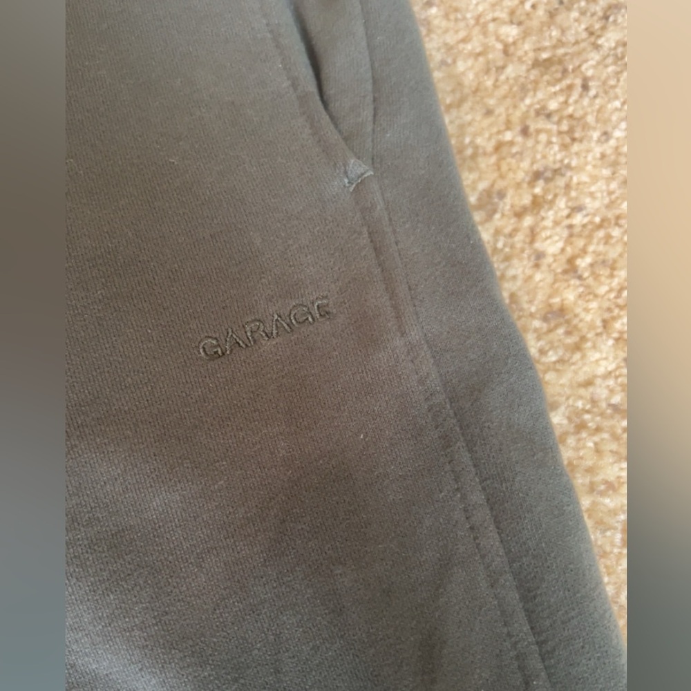 Garage green straight leg sweatpants - Picture 3 of 3